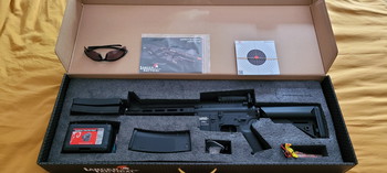 Afbeelding 2 van LT-32 GEN2 Pro Full Metal M4 AEG + Accessoires