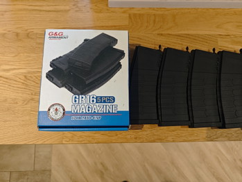 Imagen 3 de G G M4 Midcap Magazine  Black 5 Pack 120 BBs