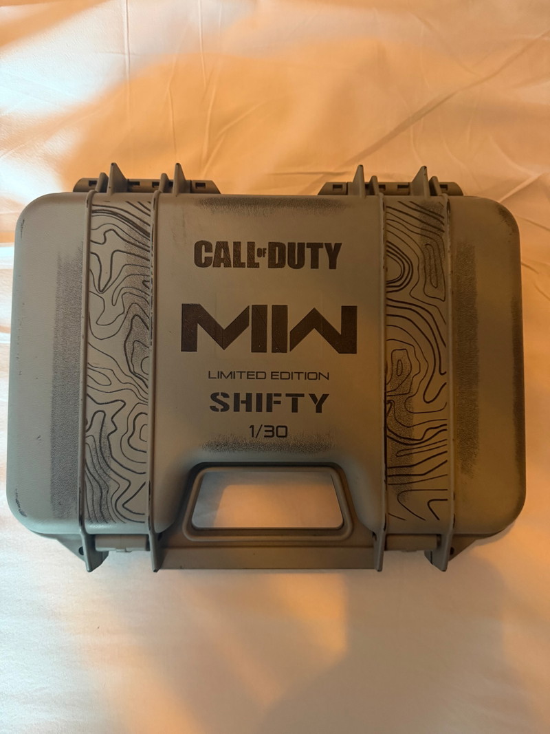Bild 1 für Limited edition glock 17 mw2