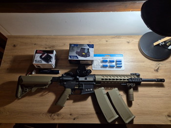 Imagen 2 de A vendre fusil d'assaut airsoft M4 et accessoires (très peu servi)
