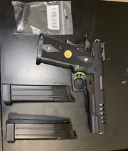 Imagen para WE Hi Capa 5.1 GBB defect veel nieuwe onderdelen 2 mags
