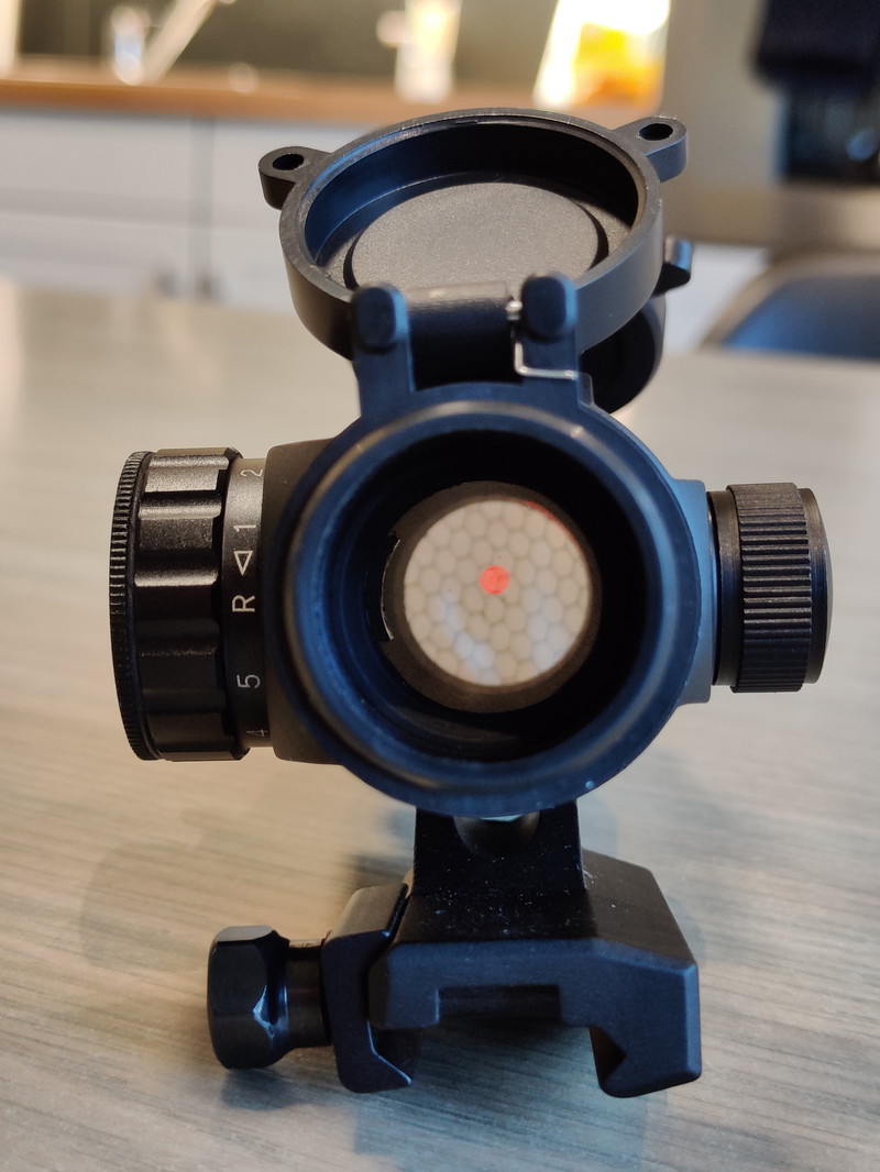 Image 1 for Red dot / green dot scope