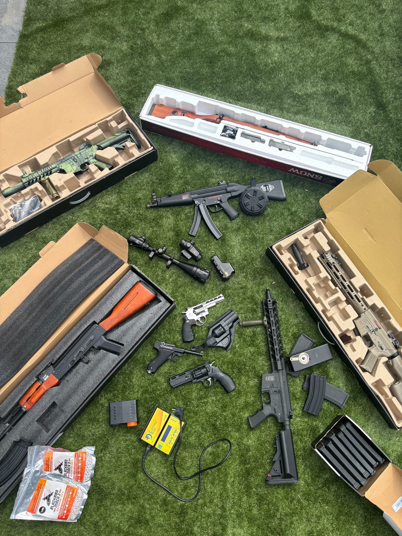 Bild 1 für Complete Airsoft Set - Diverse Wapens en Accessoires