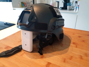 Image pour zwarte helm met patches en vulling