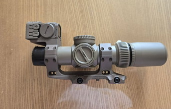 Image pour EvolutionGear AS 1-10X24mm FFP scope w ACRO P2 combo