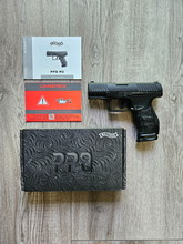 Afbeelding van Walther PPQ M2 met SAT CNC Steel slide & Outer barrel