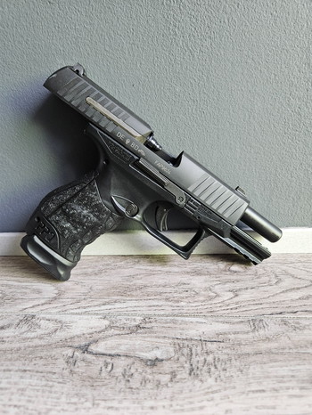 Afbeelding 8 van Walther PPQ M2 met SAT CNC Steel slide & Outer barrel
