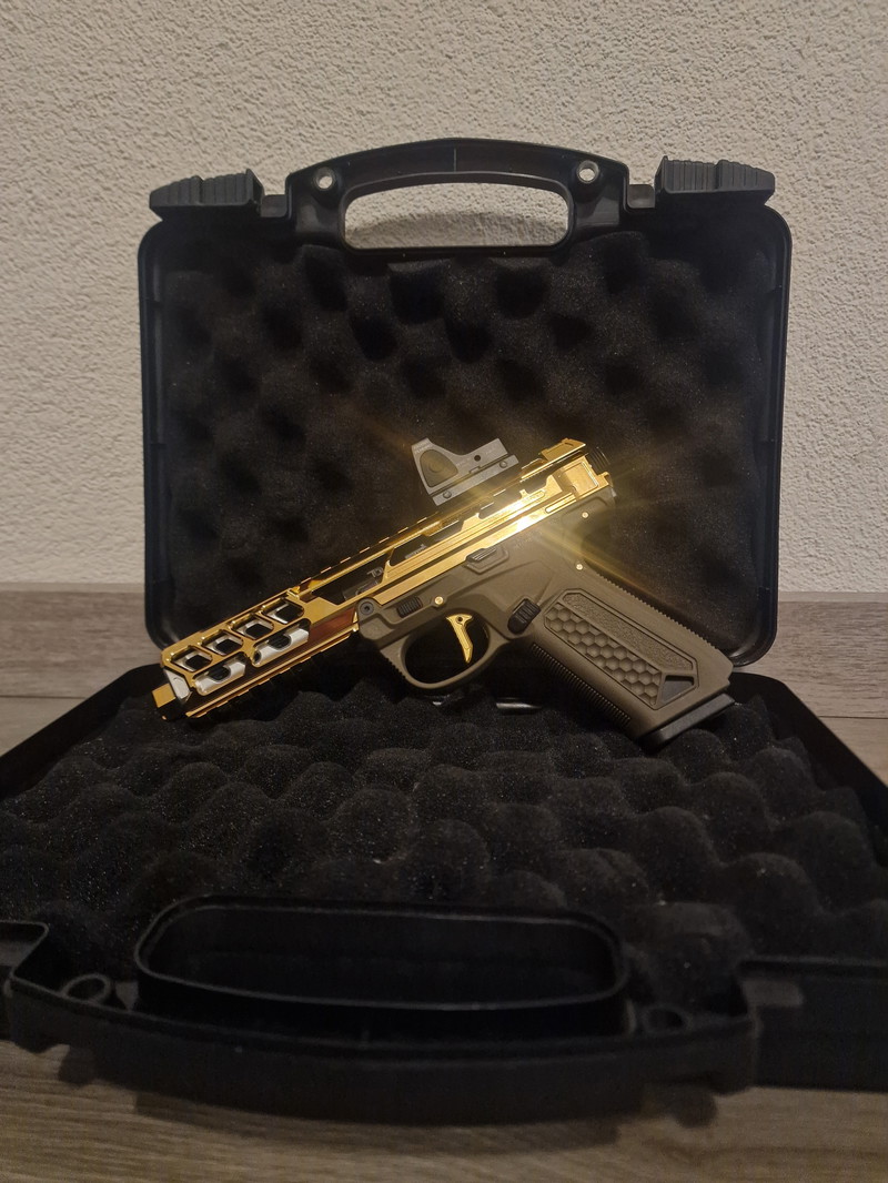 Afbeelding 1 van Aap-01 upgraded  gold