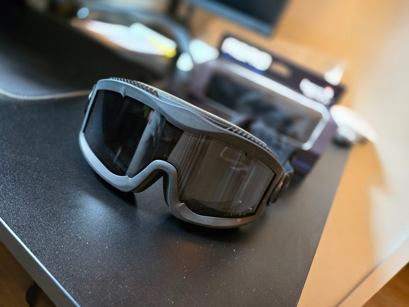 Afbeelding 1 van Lancer tactical  goggle AERO series termal black 3 lenses