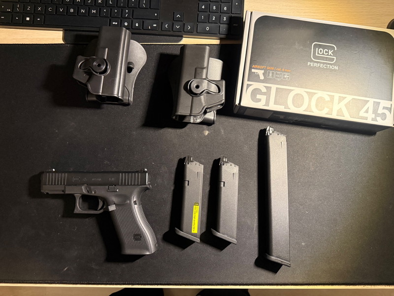 Image 1 for Glock 45 gen 5 met 3 mags en extras