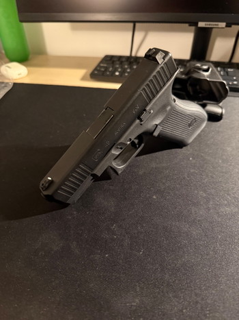 Image 3 for Glock 45 gen 5 met 3 mags en extras