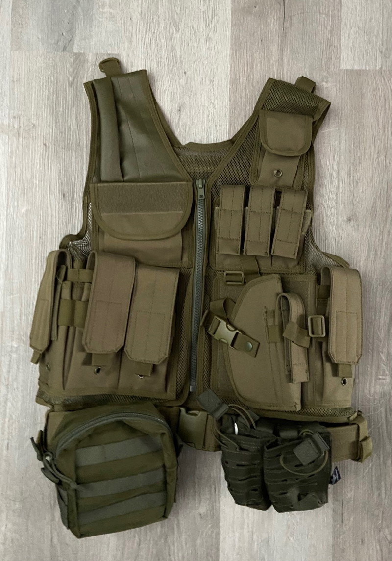 Image 1 pour Invader gear mission vest 2 keer gebruikt inclusief medic en dual mag pouch