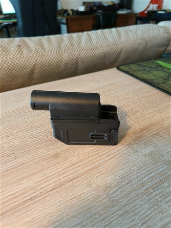 Afbeelding 2 van M4 mag adapter voor M870 shotgun
