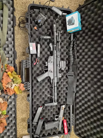 Bild 4 für Airsoft Collectie Guns, Magazijnen, Munitiekist, Acetech Mono & Bifrost BT, Walkietalkies, Accessoires en Meer!
