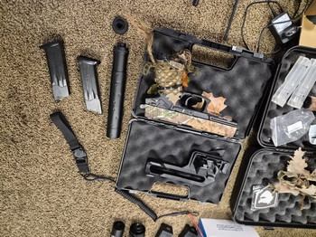 Bild 5 für Airsoft Collectie Guns, Magazijnen, Munitiekist, Acetech Mono & Bifrost BT, Walkietalkies, Accessoires en Meer!