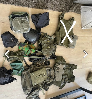 Bild 2 für Grote partij gear/kleding