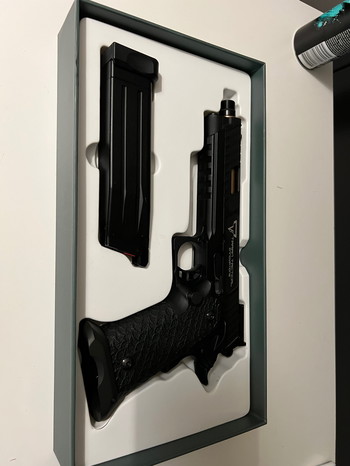 Afbeelding 2 van Combat Master 2011