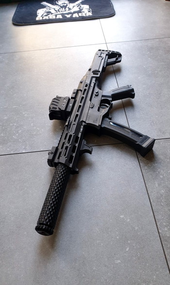 Afbeelding 3 van mxc 9 en 2 mags plus silencer