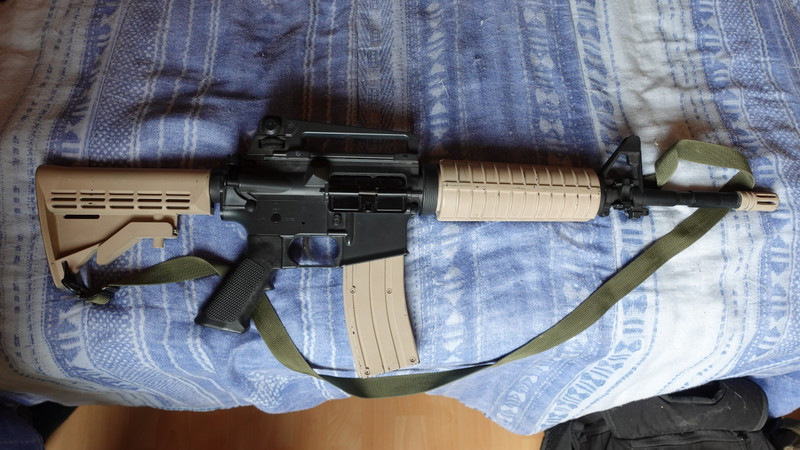 Image 1 for M4 (corps plastique) (AEG)