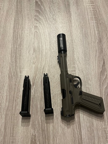 Bild 4 für Aap tekoop met trager en 2 magazijn