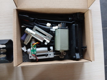 Image 3 for E&L ELAK702 met Cyma platinum internals, 10 mags, en extra parts