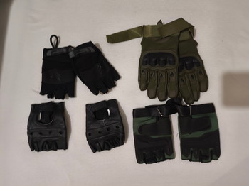 Bild 2 für Kniebeschermers, handschoenen, vestjes