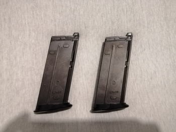 Image 3 pour Tokyo Marui FN 57 + 2 mags