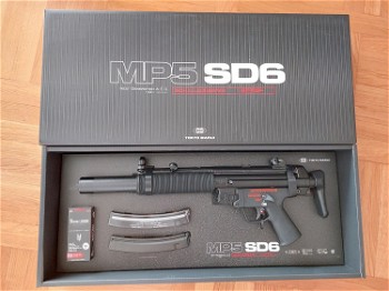 Afbeelding 4 van Brand New MP5 SD6 NGRS Tokyo Marui AEG + one Brand new Spare Mp5 NGRS Mag