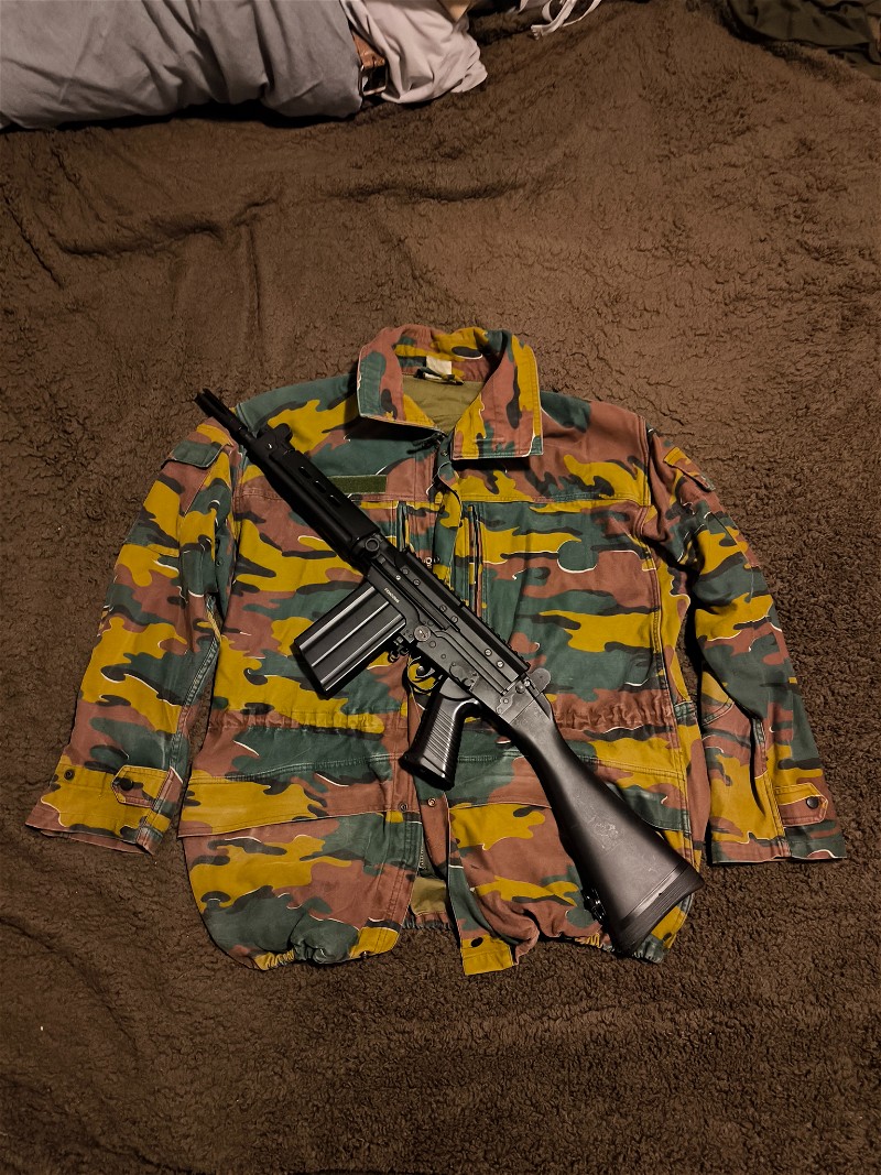 Afbeelding 1 van Abl jigsaw belgium army camouflage vest surplus Maat L