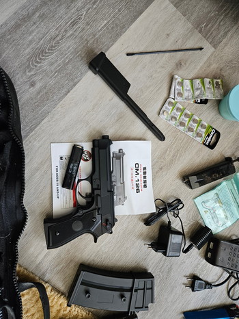 Image 2 for GSG G14 Starter Set Ersatzakku, Pistole CM126, Tasche, Weste usw.