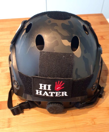 Image 2 for camo helm  met patches en vulling