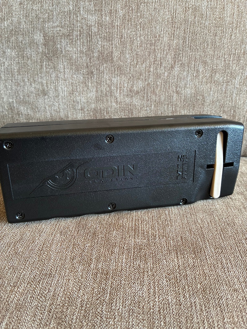 Image 1 pour Speedloader M12 Sidewinder 1600 billes Black Odin Innovations