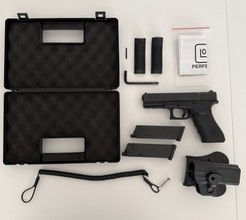 Image for Pistolet Glock 17 Gen 4 Co2 GBB Blowback Cybergun KWC - Noir