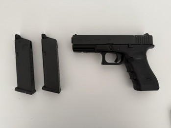 Afbeelding 2 van Pistolet Glock 17 Gen 4 Co2 GBB Blowback Cybergun KWC - Noir