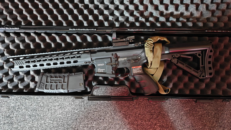 Bild 1 für G&G GC16 Predator plus Koffer/ mags en red dot.