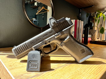 Image 2 for Glock 17 gen 5 MOS CO2 1 joule