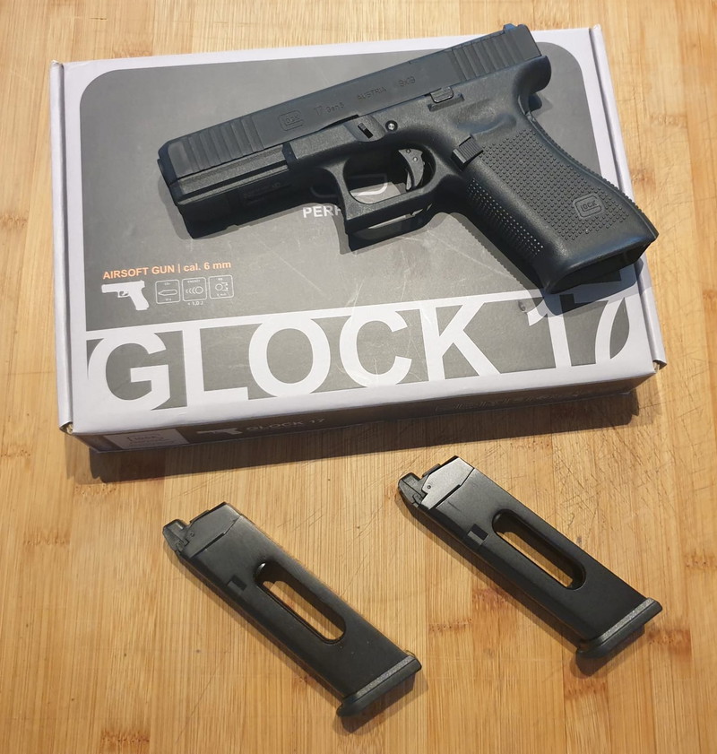 Image 1 for Glock 17 Gen5 MOS ( new in the box) with new extra mag
