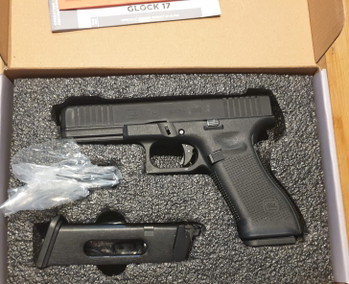 Image 5 for Glock 17 Gen5 MOS ( new in the box) with new extra mag