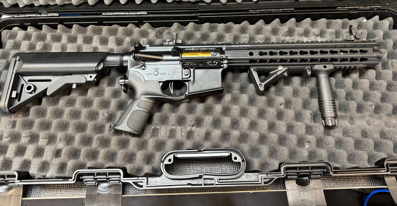 Imagen 1 de APS M4 12,5 Zoll KeyMod ASR-Series Vollmetall BlowBack S-AEG 6mm BB schwarz