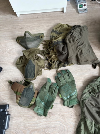 Afbeelding 5 van Complete airsoft uitrusting plus replica's