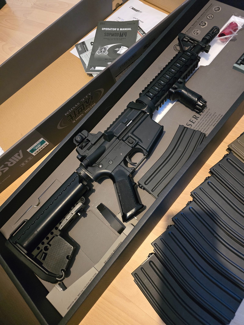 Bild 1 für Tokyo marui M4 CQB + batterijen + gunbag