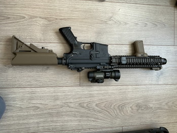 Imagen 2 de Tokyo Marui M4 NGRS Custom + 4x PTS mags, optic, suppressor & case