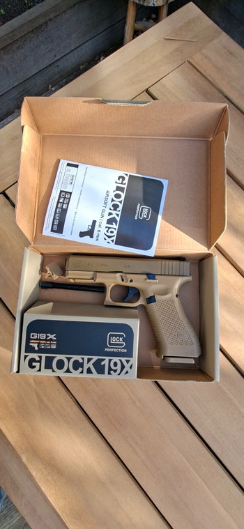 Imagen 2 de Umarex Glock 19x gbb + upgraded barrel/hop