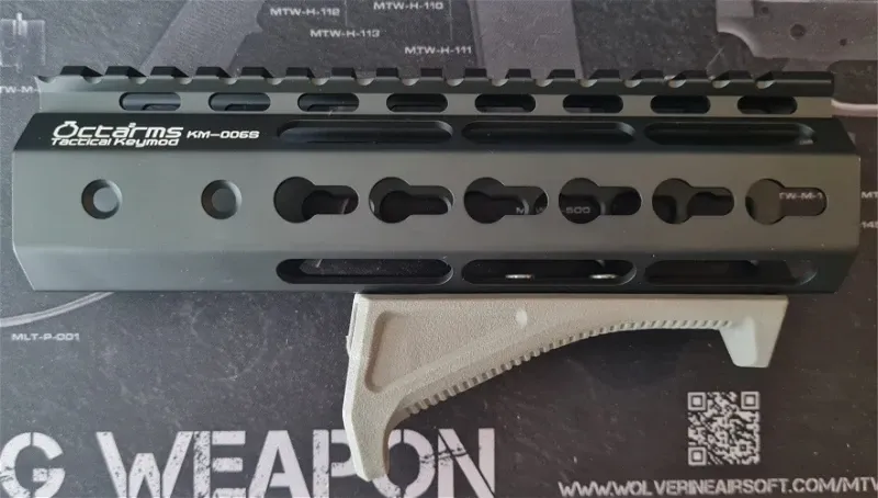 Image 1 pour Ares handguard 7' met grip