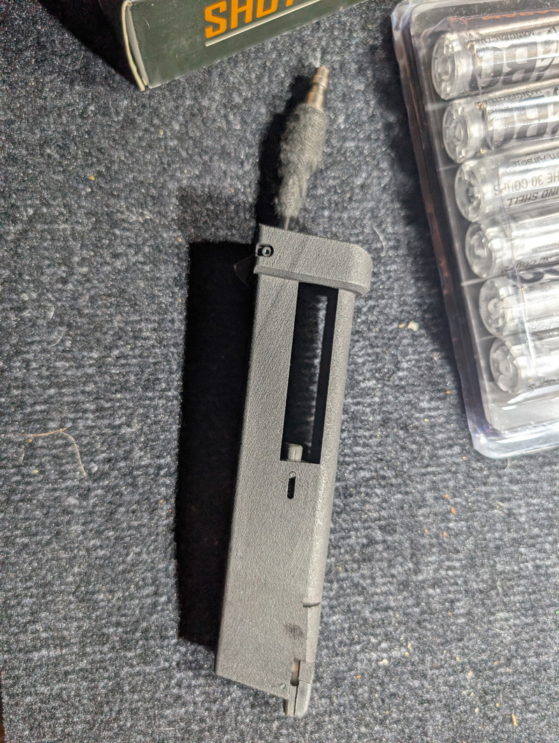 Afbeelding 1 van Hi Capa HPA shotgun shell adapter incl shells