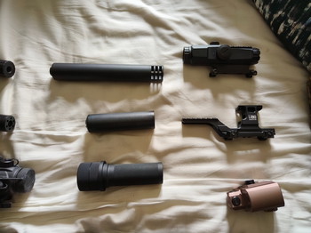 Bild 4 für Sights, silencers en nog wat