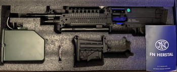Imagen 4 de diverse replica's 2x M4 2x sniper 1x lmg