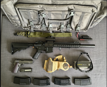 Afbeelding 4 van Airsoft set - M4 fully upgraded - M1911 - Gear en meer...