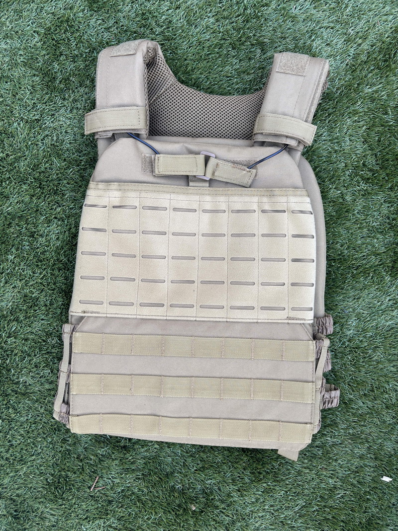 Bild 1 für Te koop: Losse Desert Plate Carrier Nieuw