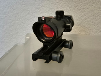 Imagen 2 de Acog red dot scope | Geen batterij nodig, werkt op zonlicht